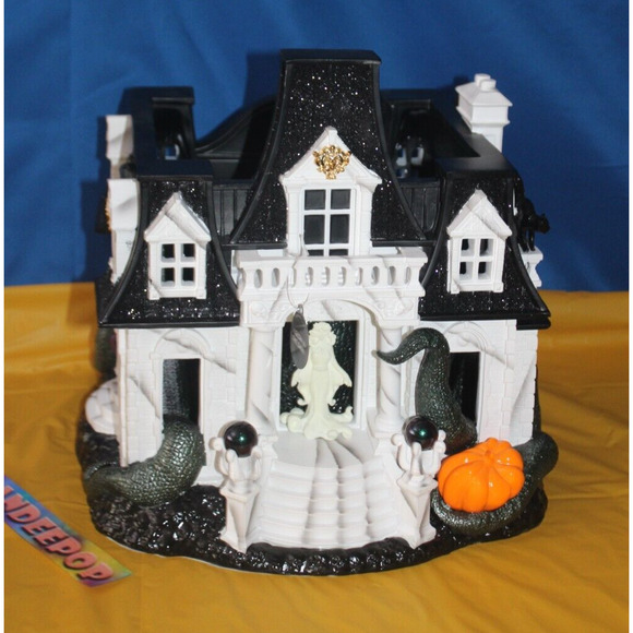 Bath & Body Works Glow In The Dark House Luminary 3 Wick Jar Candle Holder 2024 - Picture 2 of 13